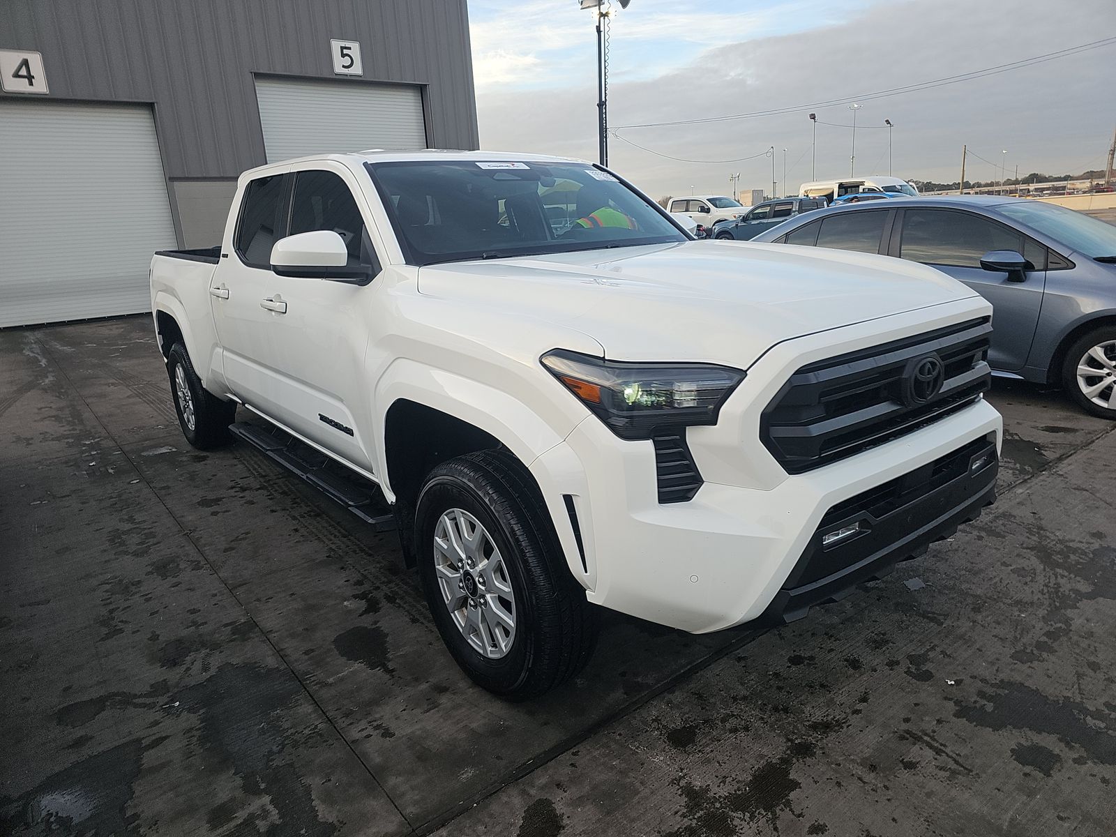 2024 Toyota Tacoma SR5 RWD