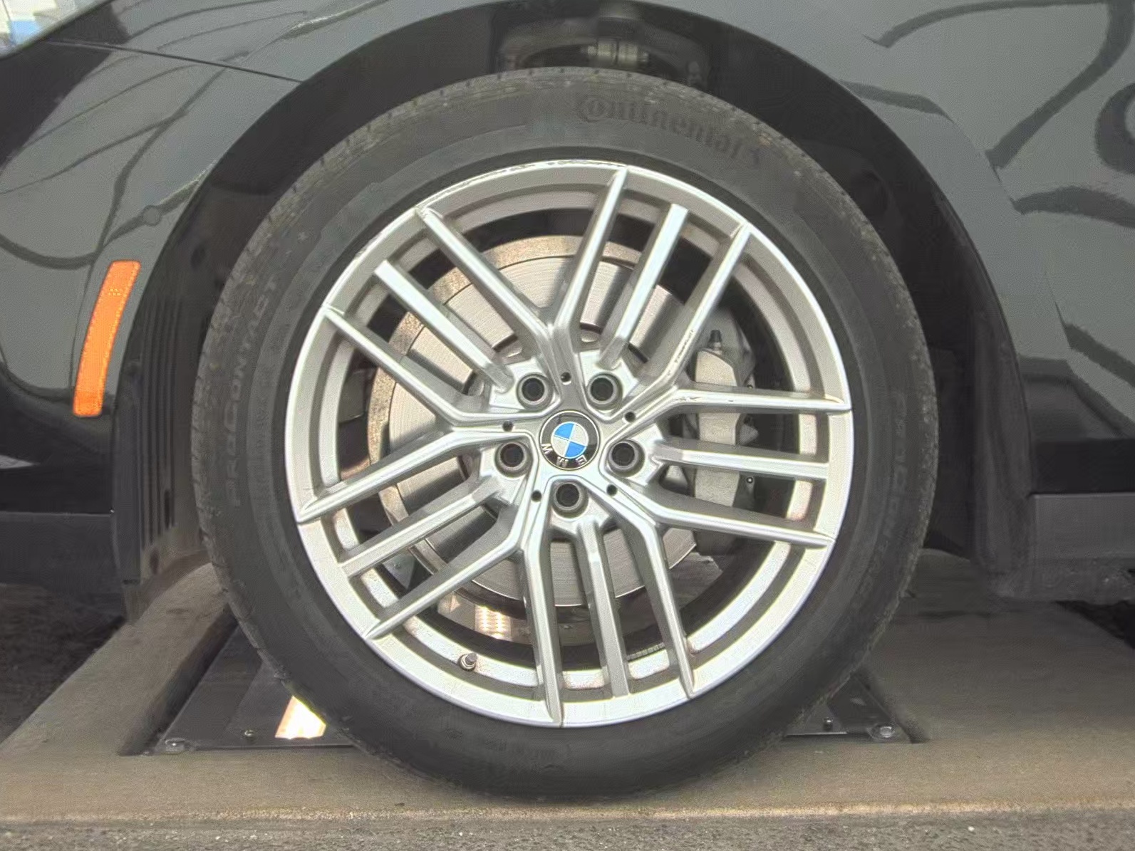 2025 BMW 5 Series 530i xDrive AWD