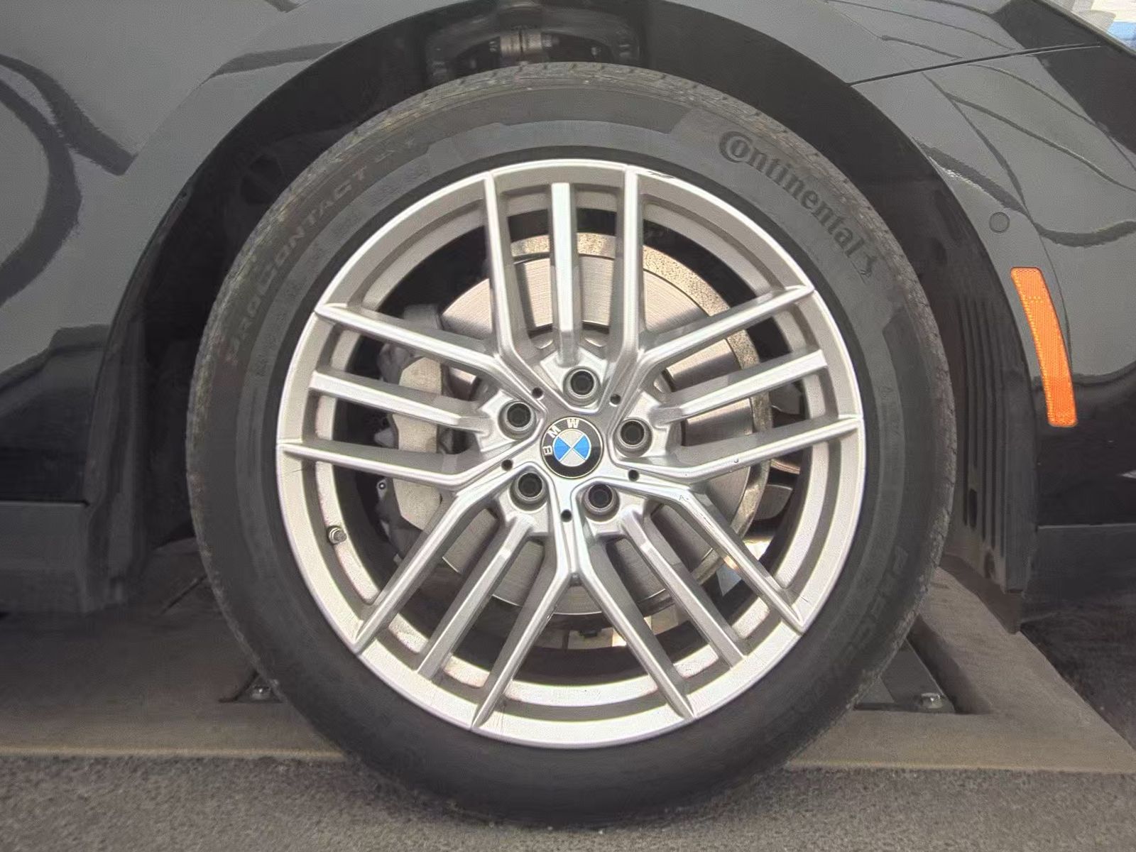 2025 BMW 5 Series 530i xDrive AWD