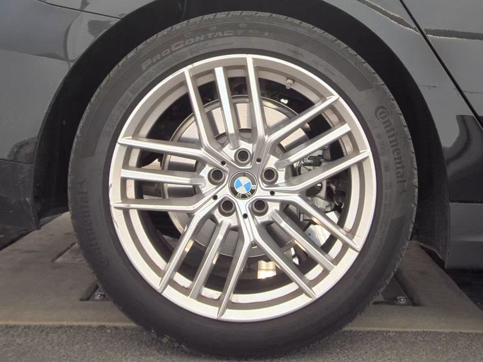 2025 BMW 5 Series 530i xDrive AWD