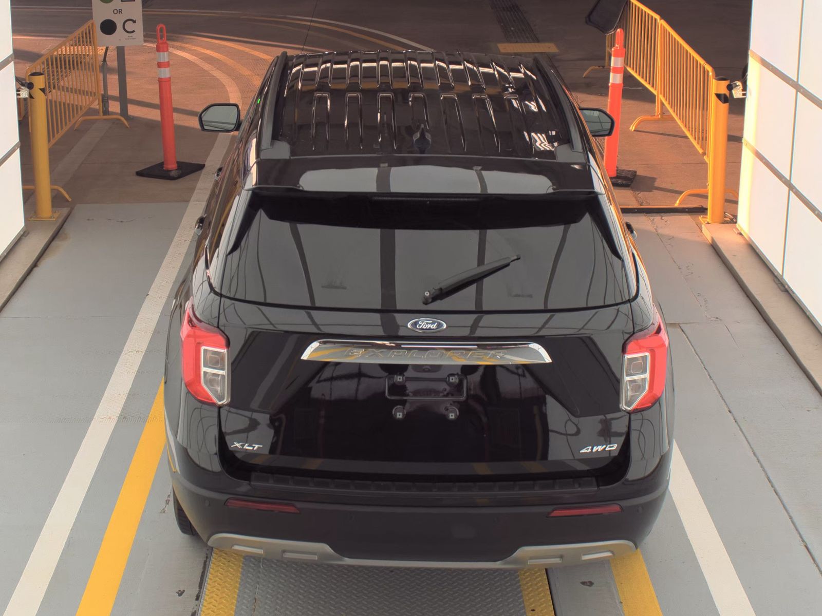 2023 Ford Explorer XLT AWD