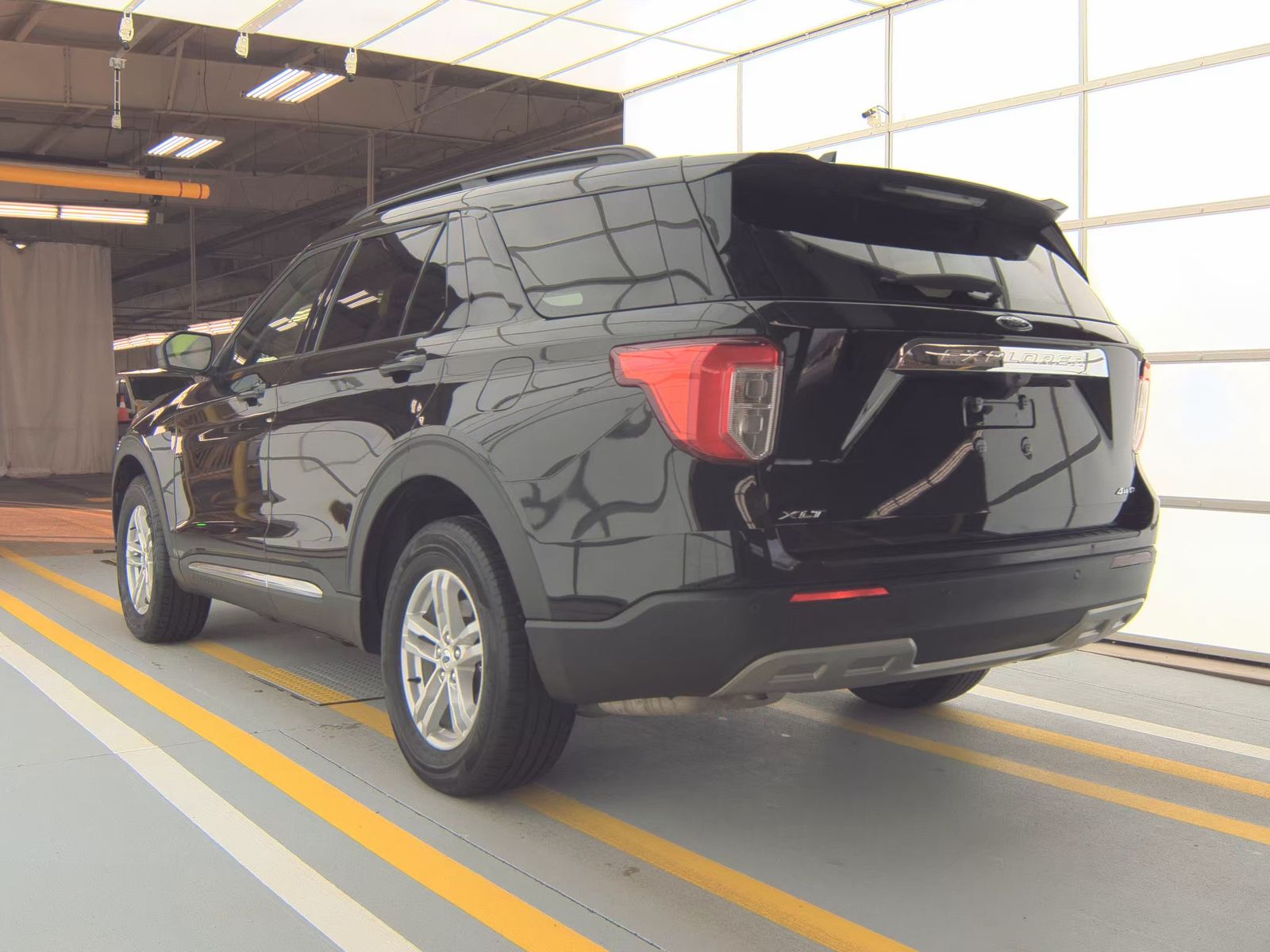 2023 Ford Explorer XLT AWD