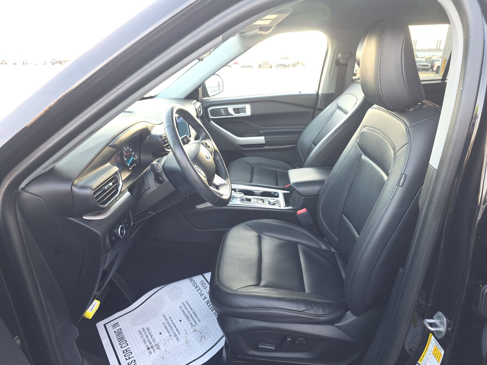 2023 Ford Explorer XLT AWD