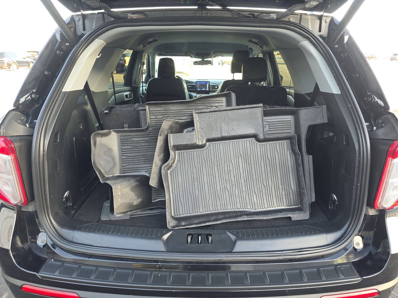 2023 Ford Explorer XLT AWD