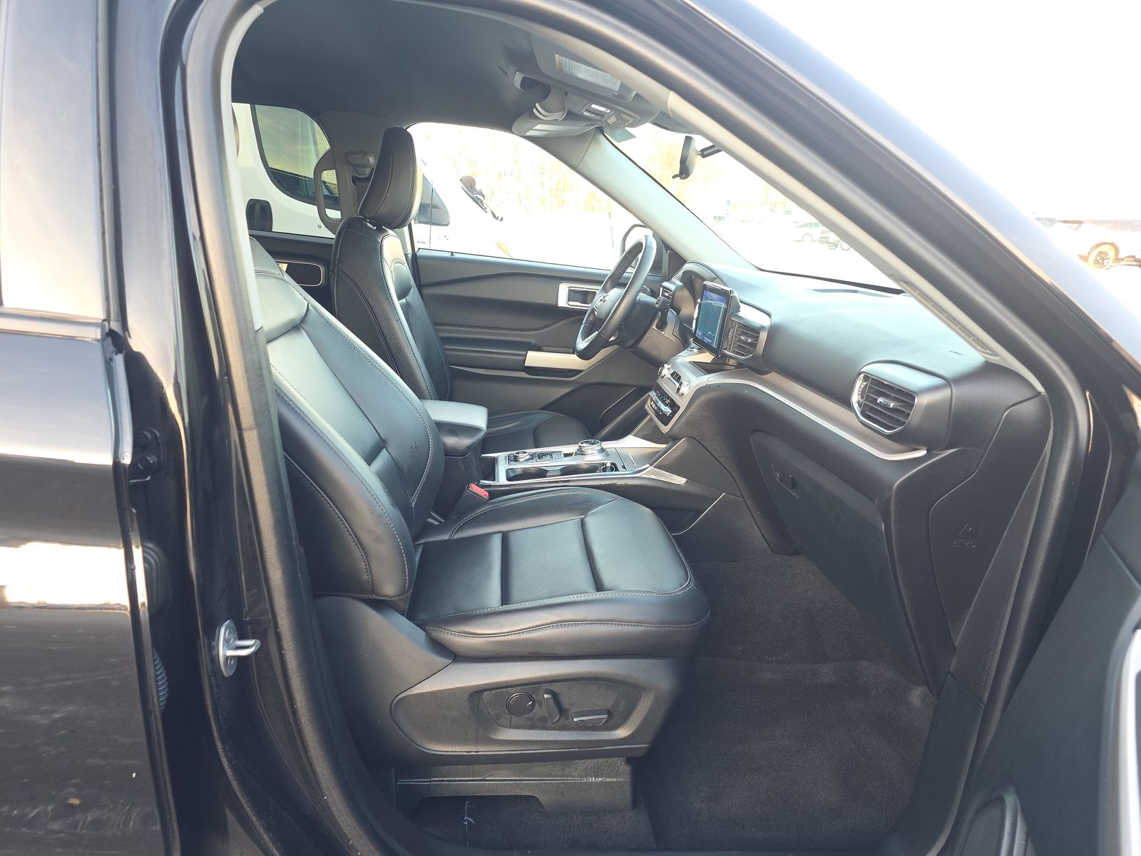 2023 Ford Explorer XLT AWD