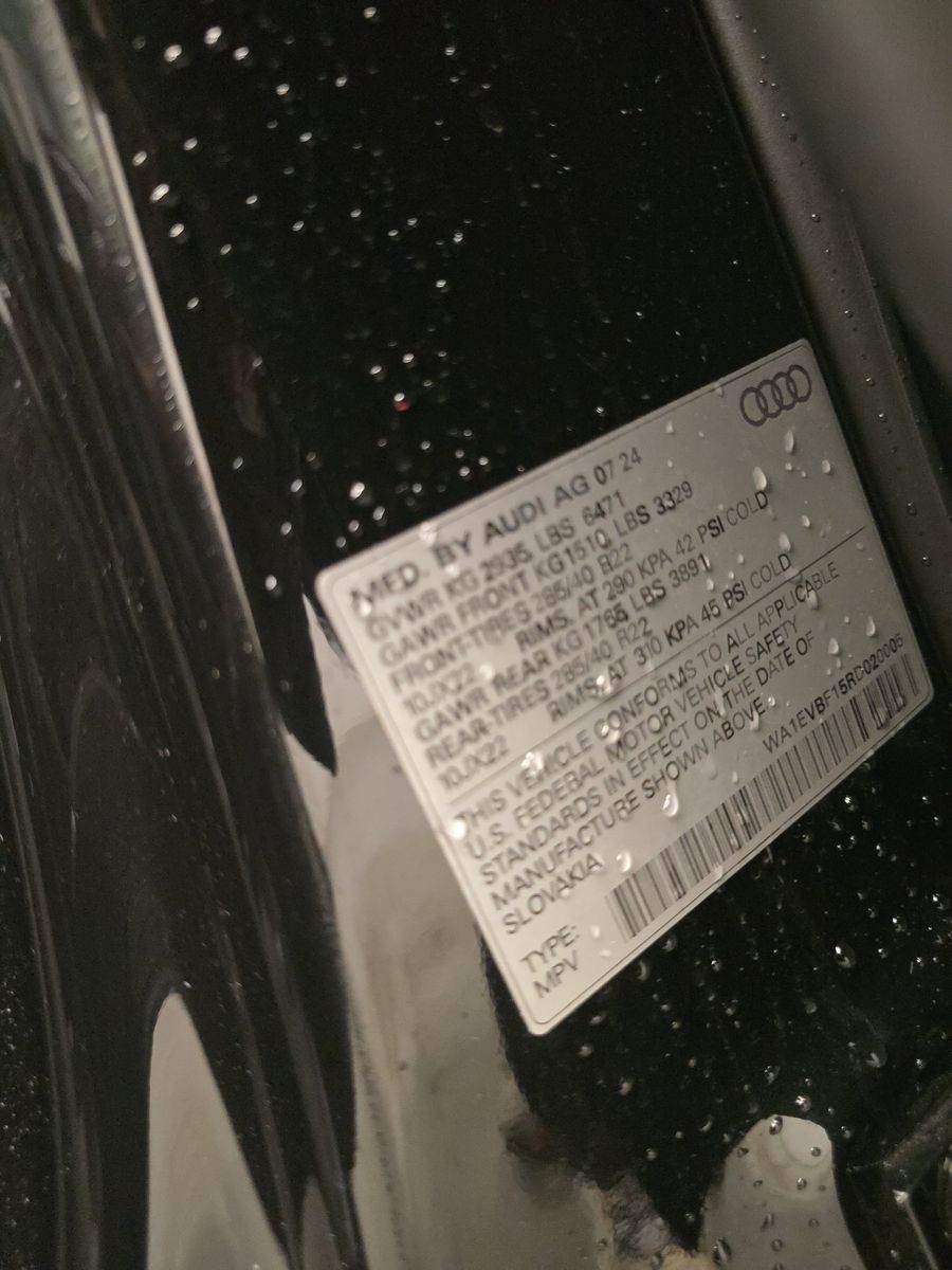 2024 Audi Q8 Premium Plus AWD