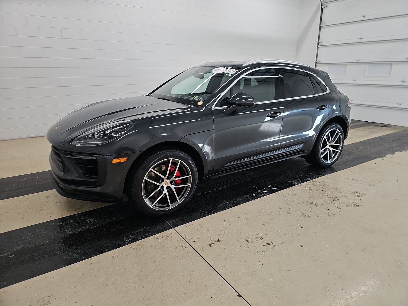 2023 Porsche Macan S's photo
