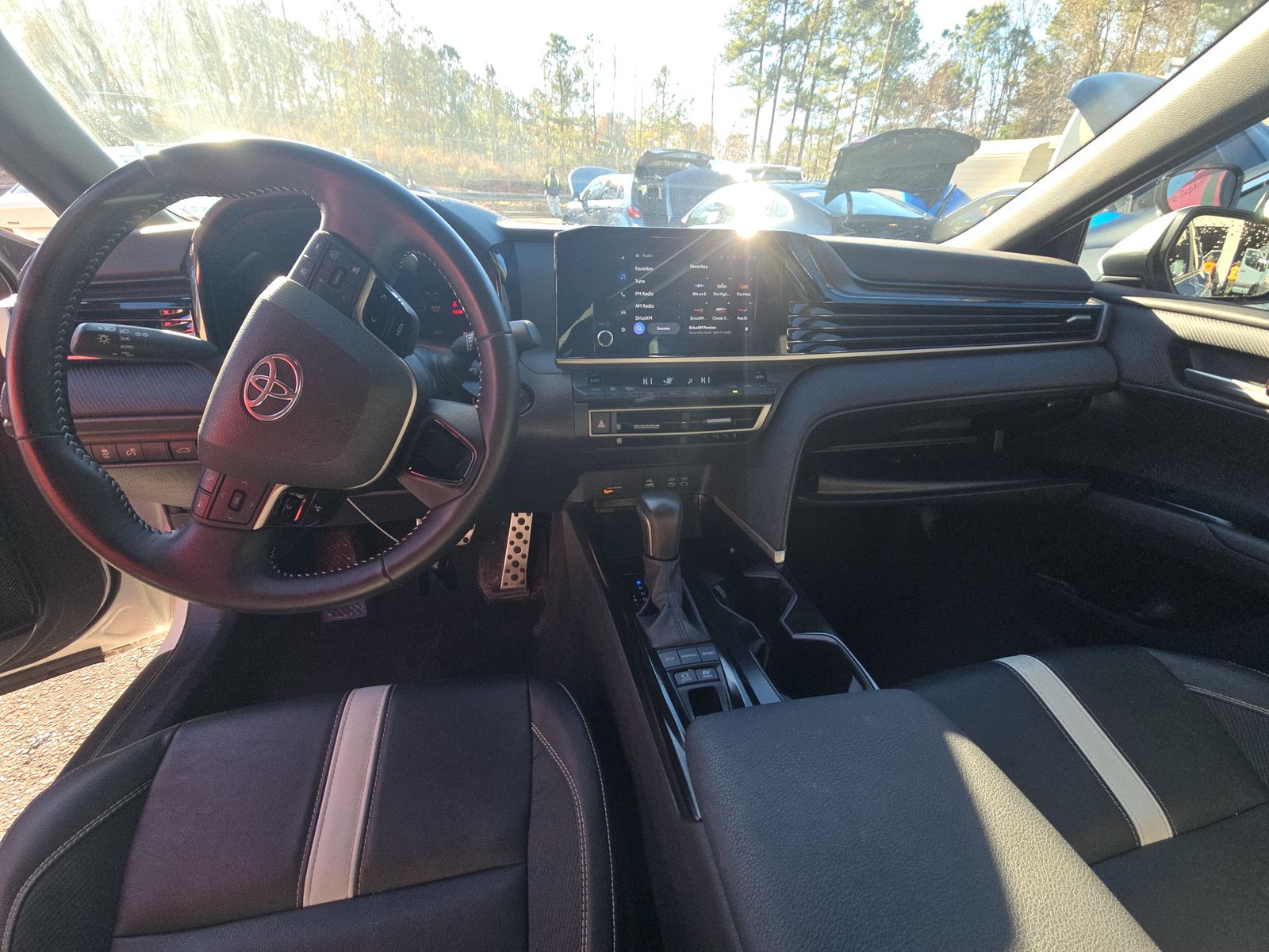 2025 Toyota Camry SE FWD