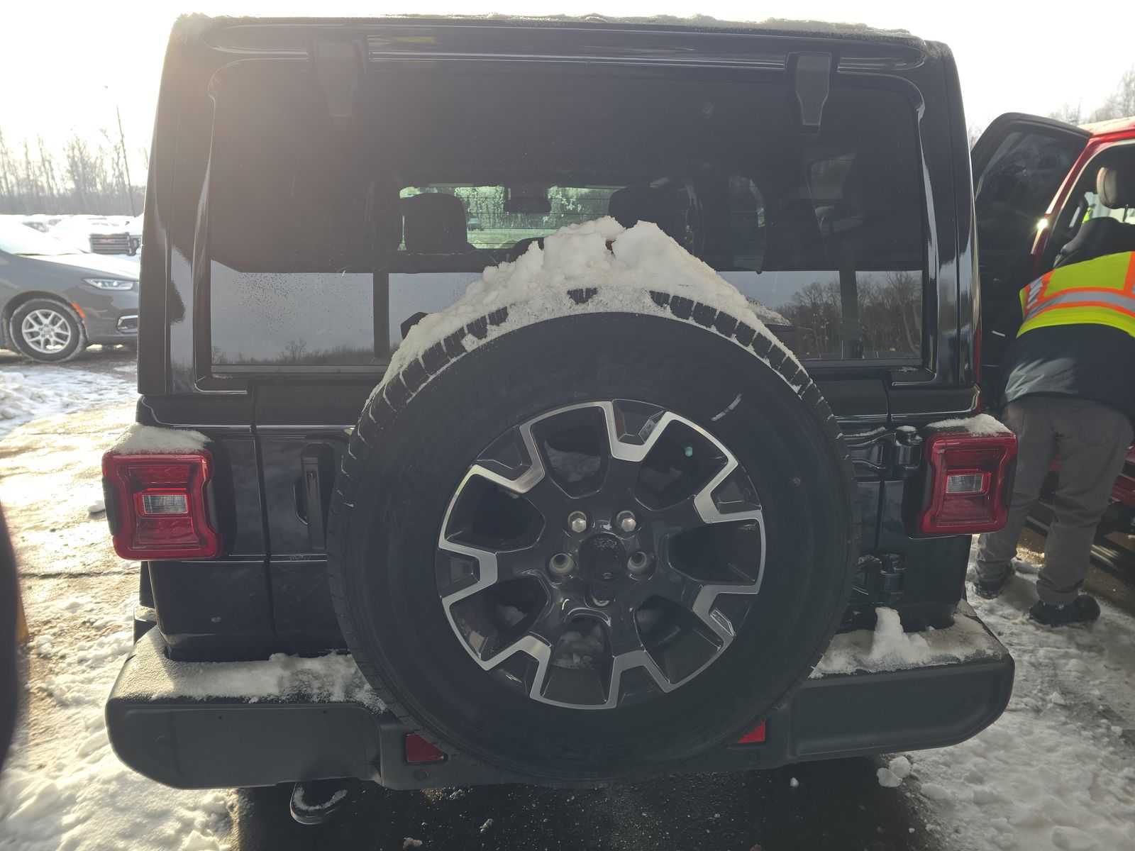 2024 Jeep Wrangler Sahara AWD