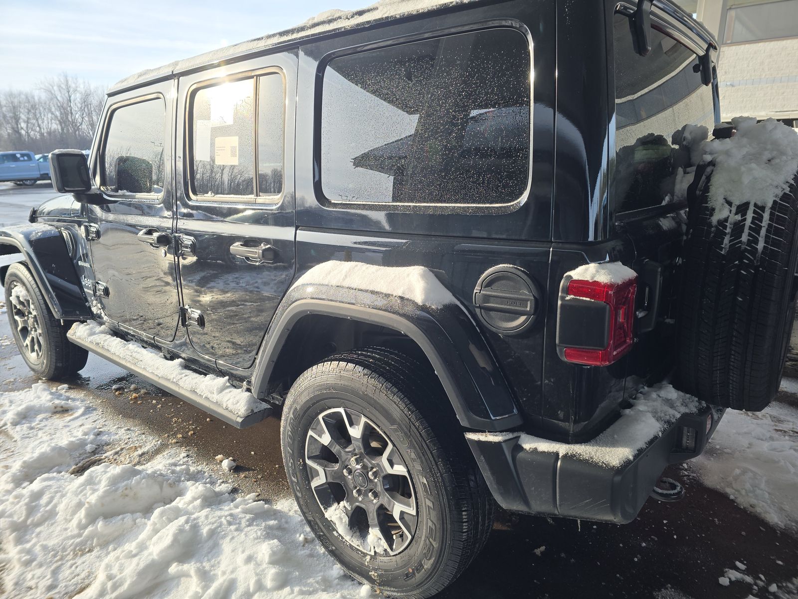 2024 Jeep Wrangler Sahara AWD