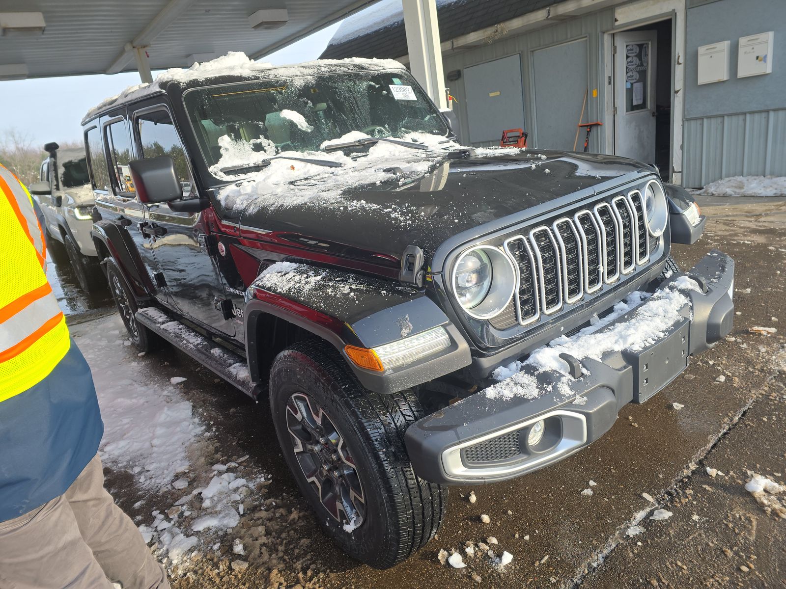 2024 Jeep Wrangler Sahara AWD