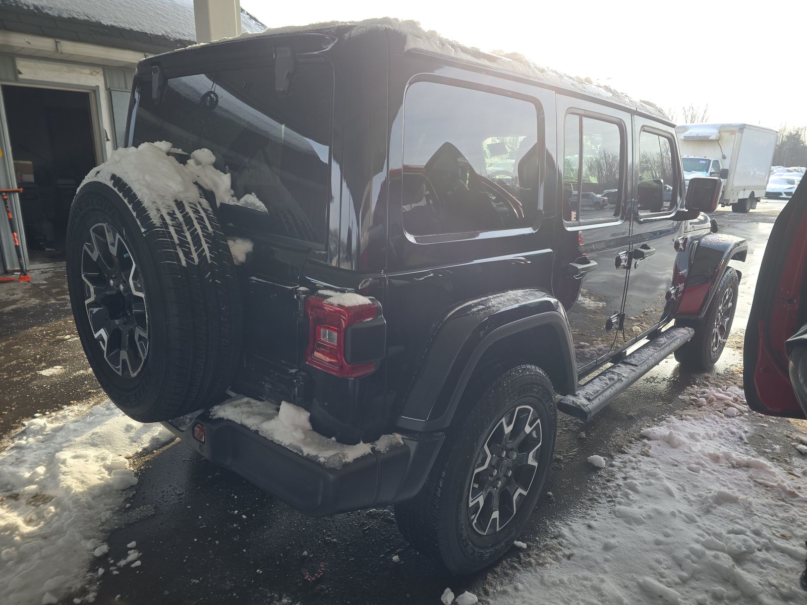 2024 Jeep Wrangler Sahara AWD