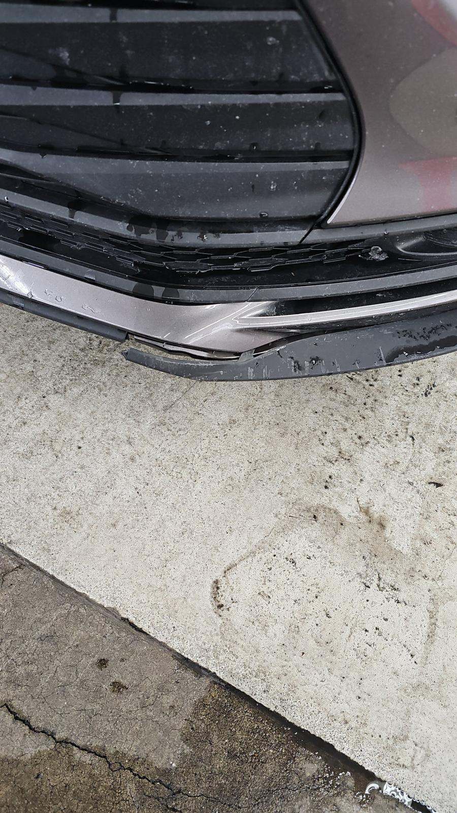 2024 Toyota Sienna LE FWD