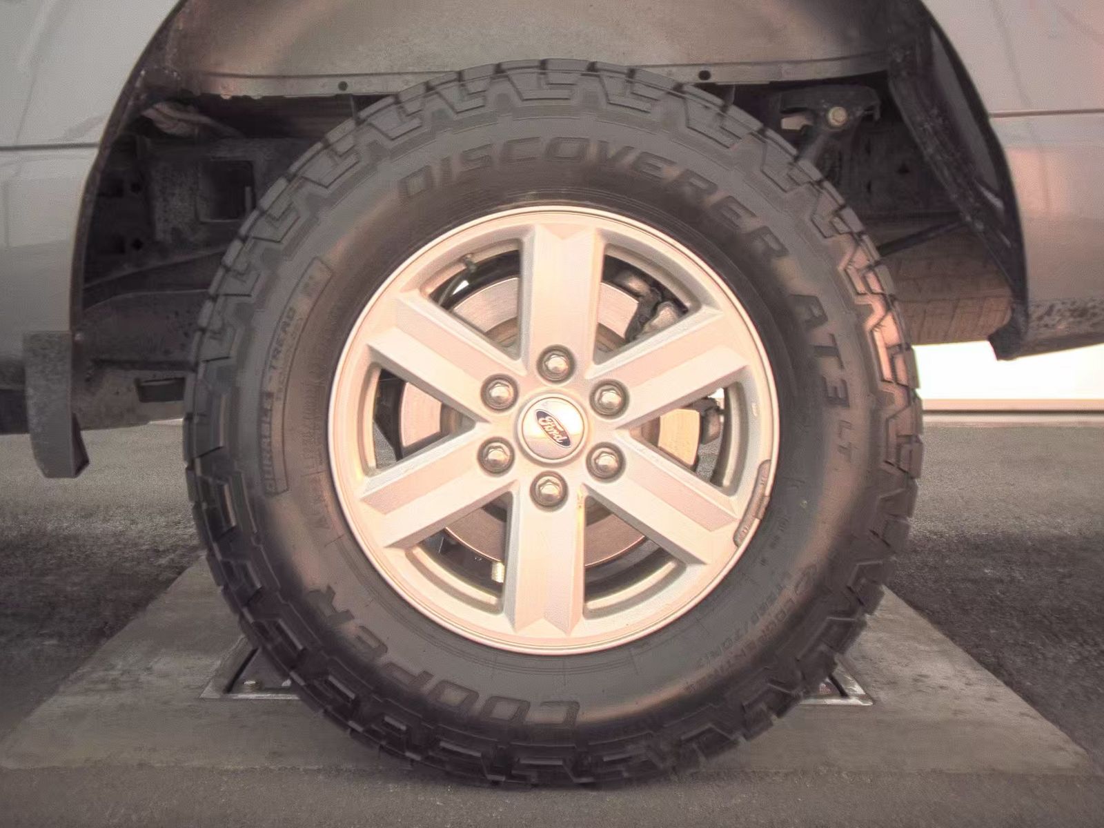 2023 Ford F-150 XLT RWD