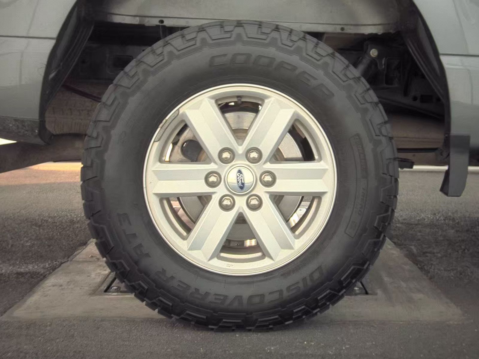 2023 Ford F-150 XLT RWD