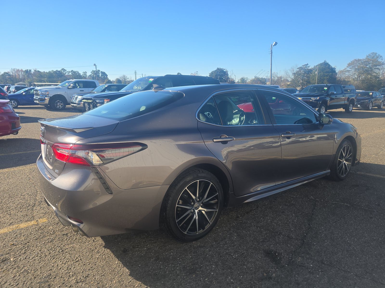 2024 Toyota Camry SE FWD