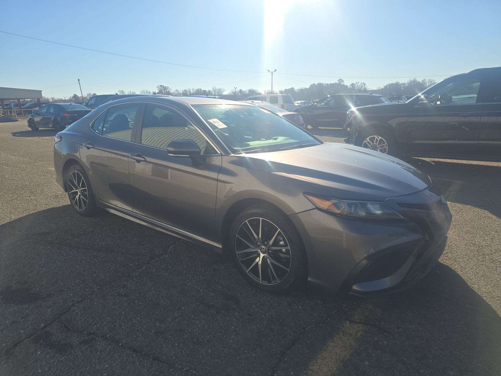 2024 Toyota Camry SE FWD