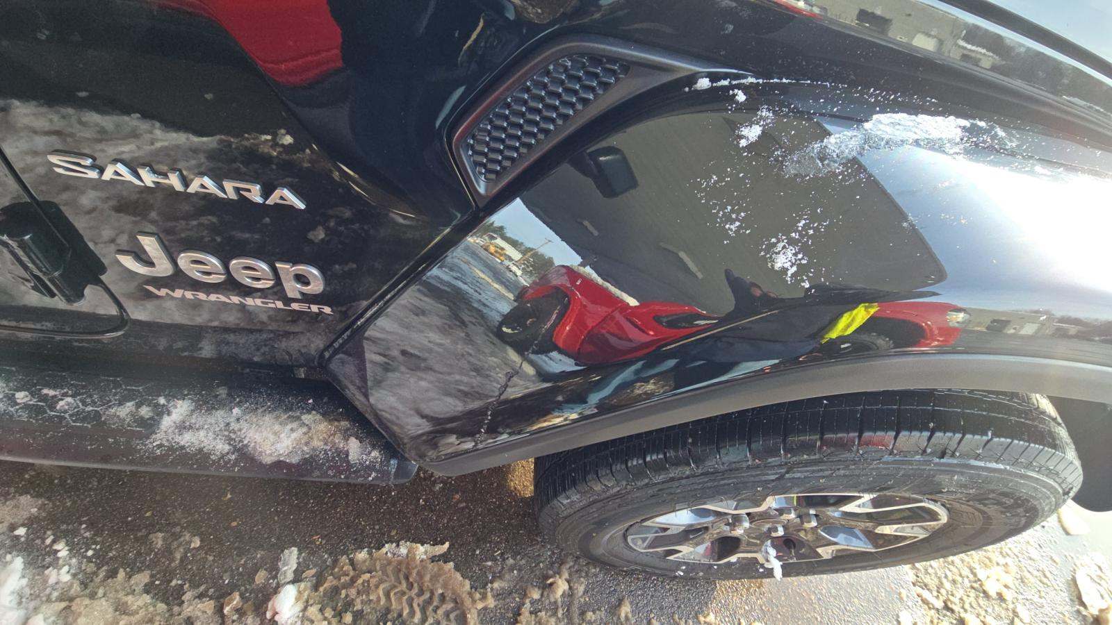 2024 Jeep Wrangler Sahara AWD