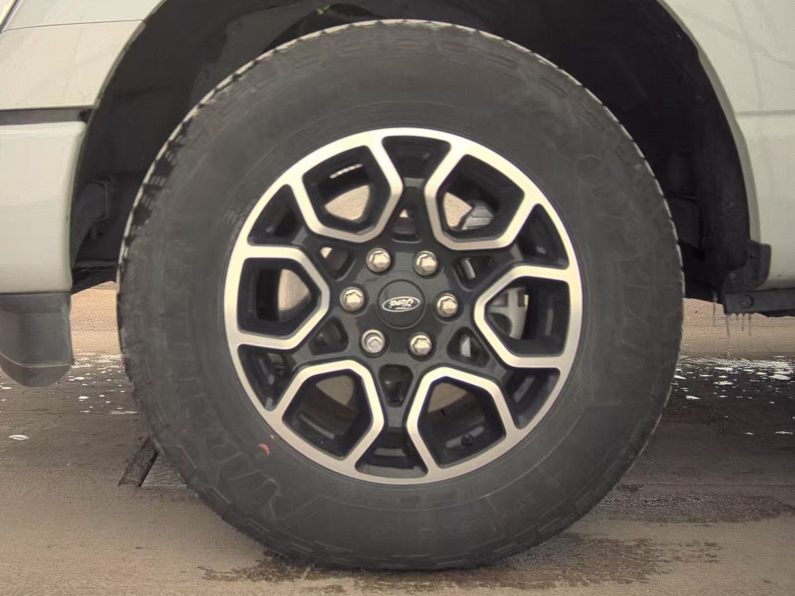 2023 Ford F-150 Hybrid XLT AWD