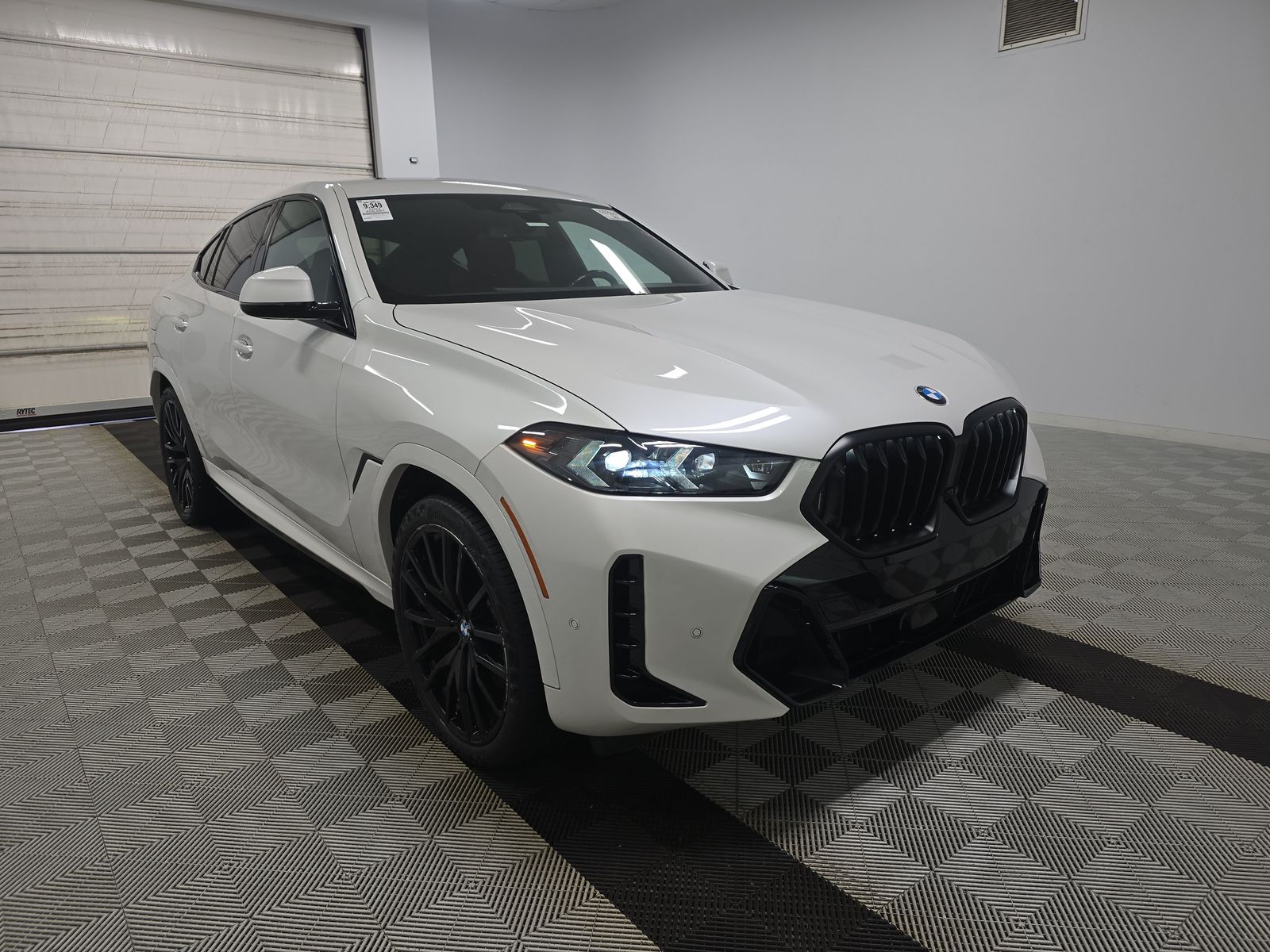 2024 BMW X6 xDrive40i AWD