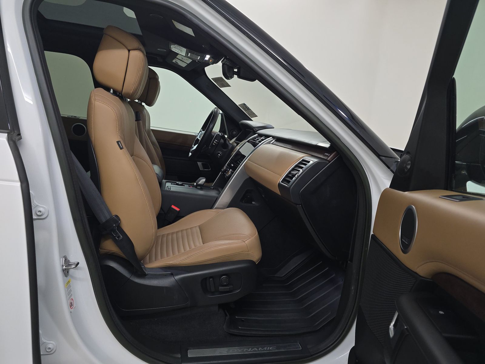 2023 Land Rover Discovery R-Dynamic HSE AWD