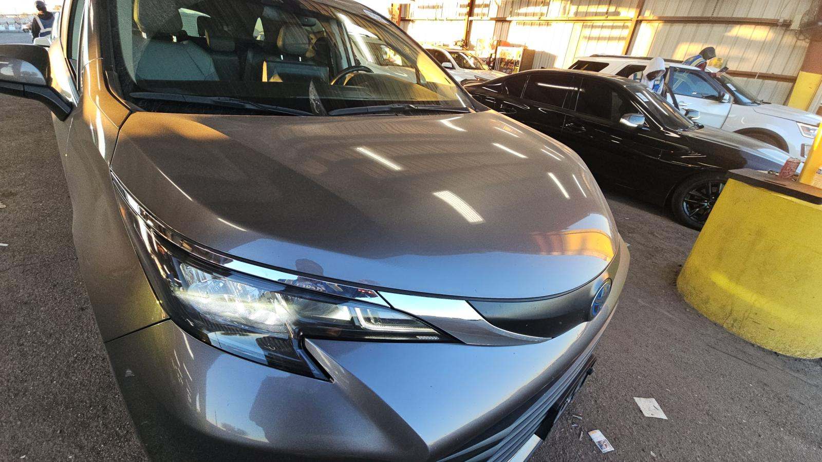 2024 Toyota Sienna XLE FWD