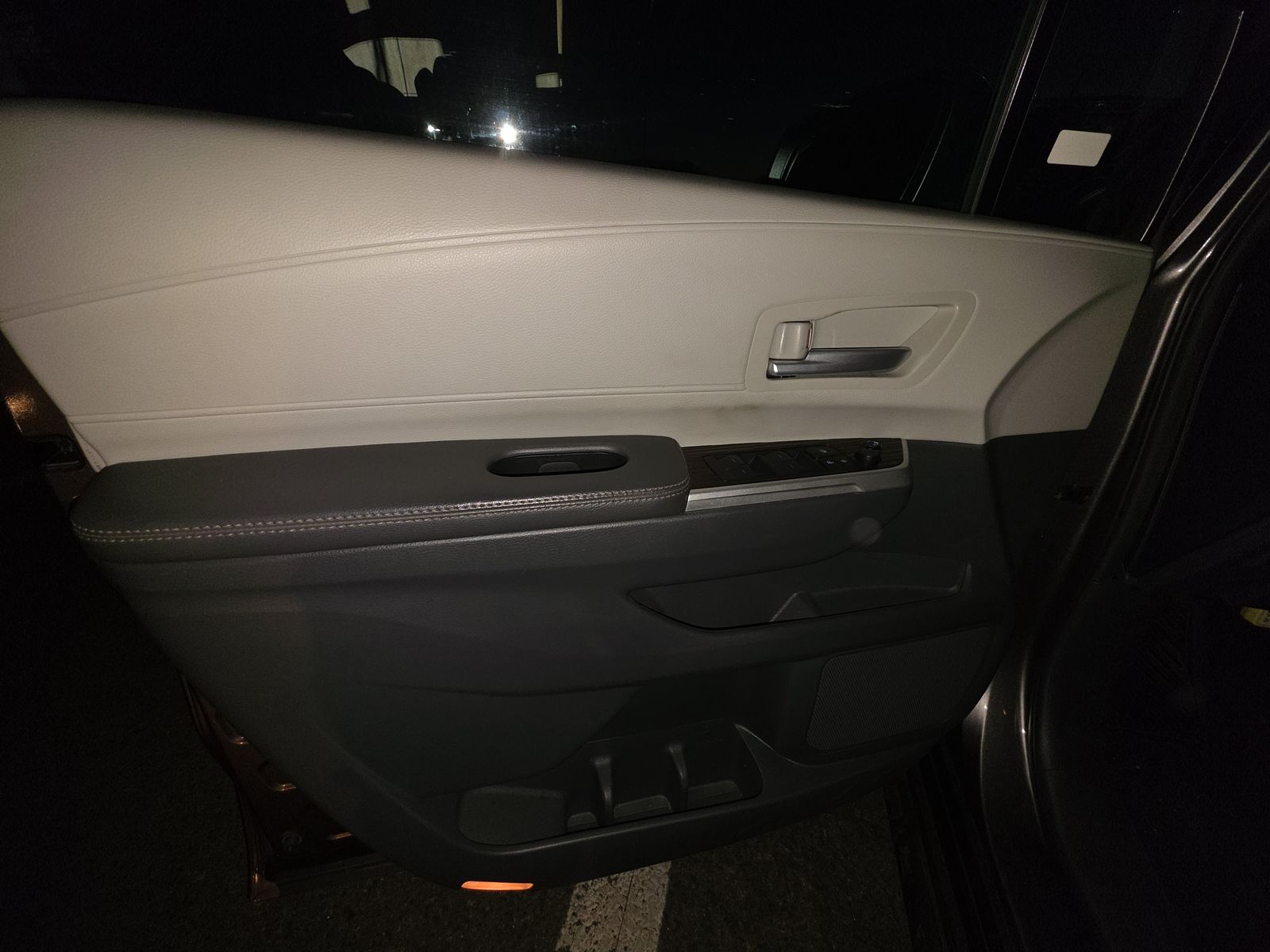 2024 Toyota Sienna XLE FWD