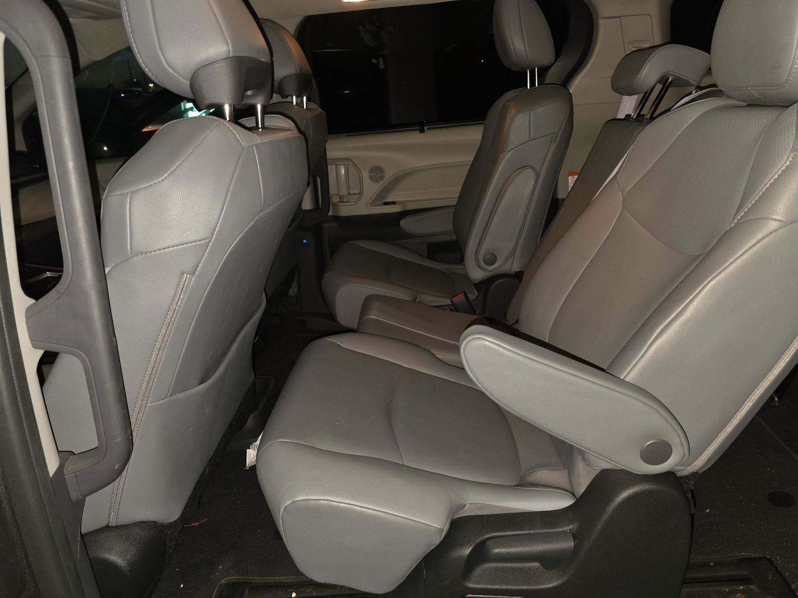 2024 Toyota Sienna XLE FWD