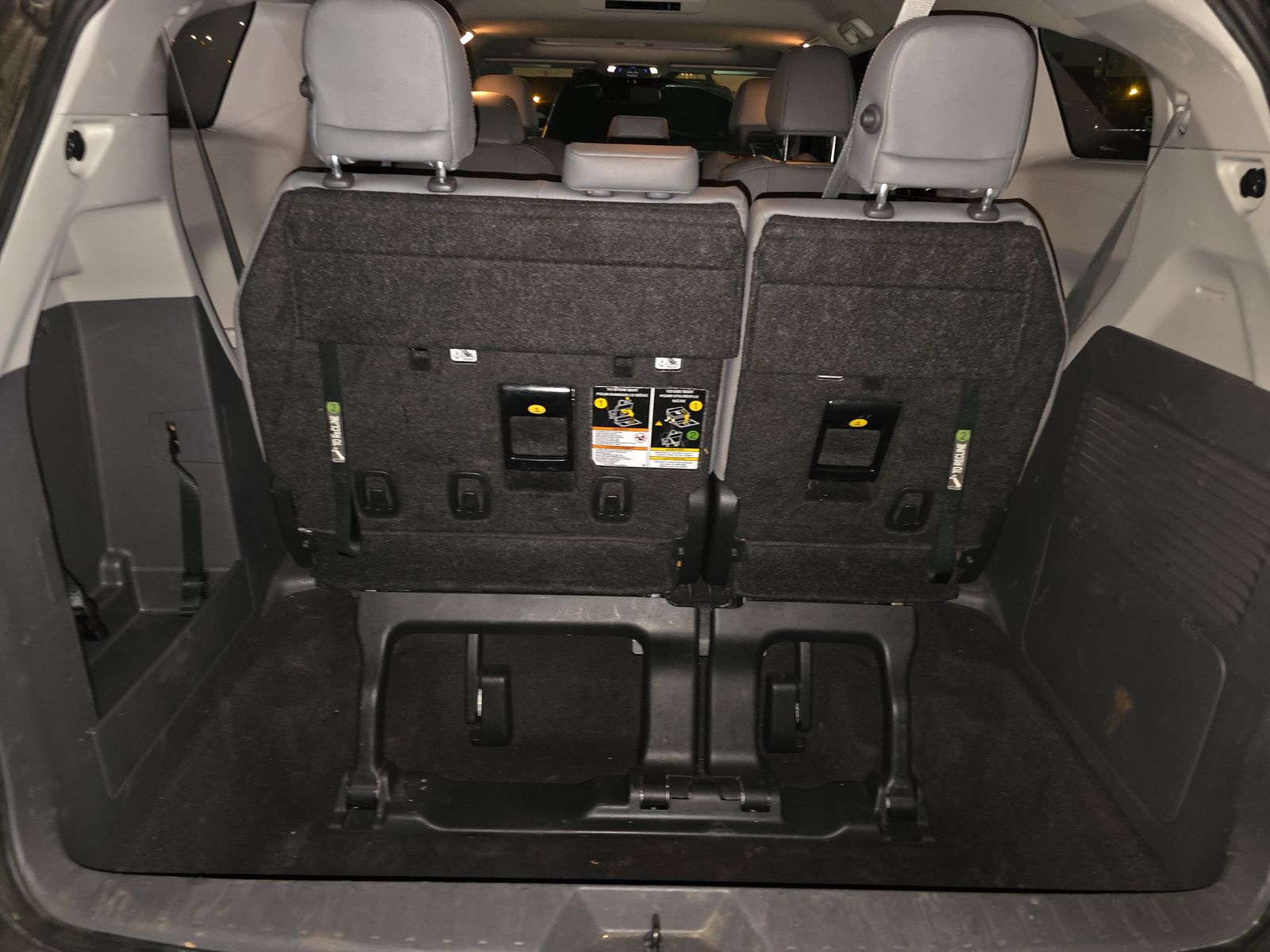 2024 Toyota Sienna XLE FWD