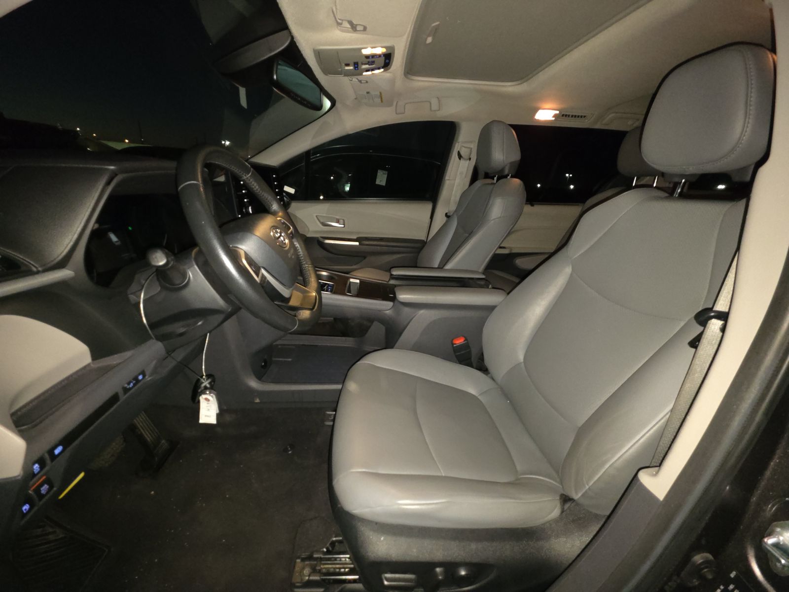 2024 Toyota Sienna XLE FWD