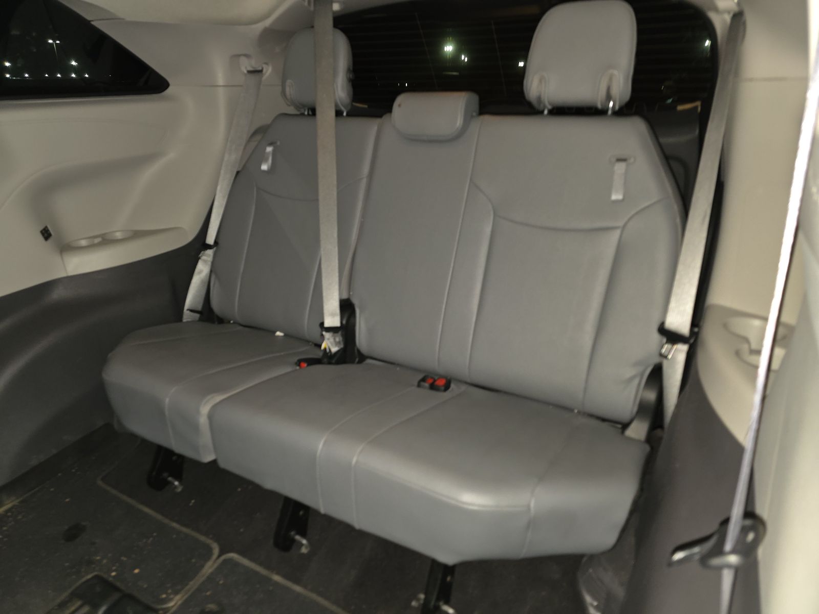2024 Toyota Sienna XLE FWD