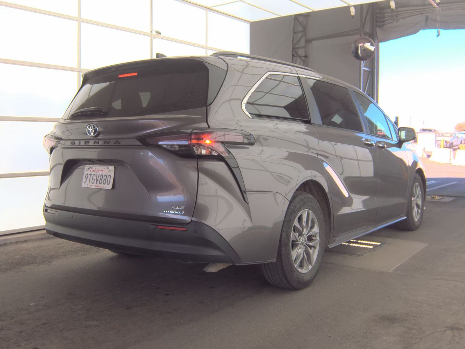 2024 Toyota Sienna XLE FWD