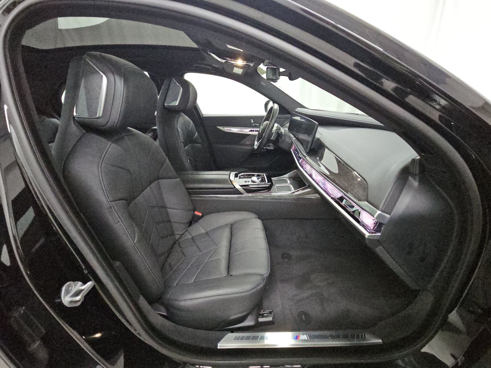 2023 BMW 7 Series 760i xDrive AWD