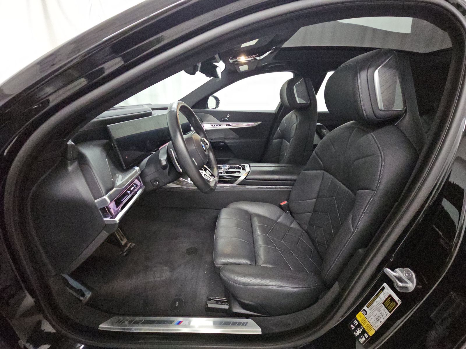 2023 BMW 7 Series 760i xDrive AWD