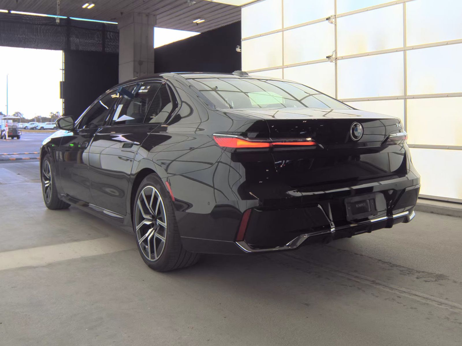 2025 BMW 7 Series 740i RWD