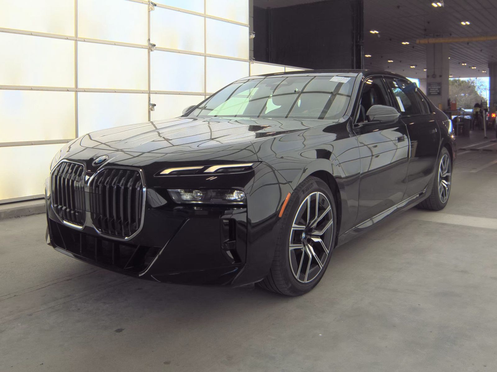2025 BMW 7 Series 740i RWD