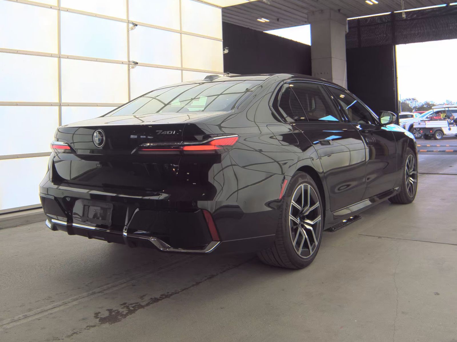 2025 BMW 7 Series 740i RWD