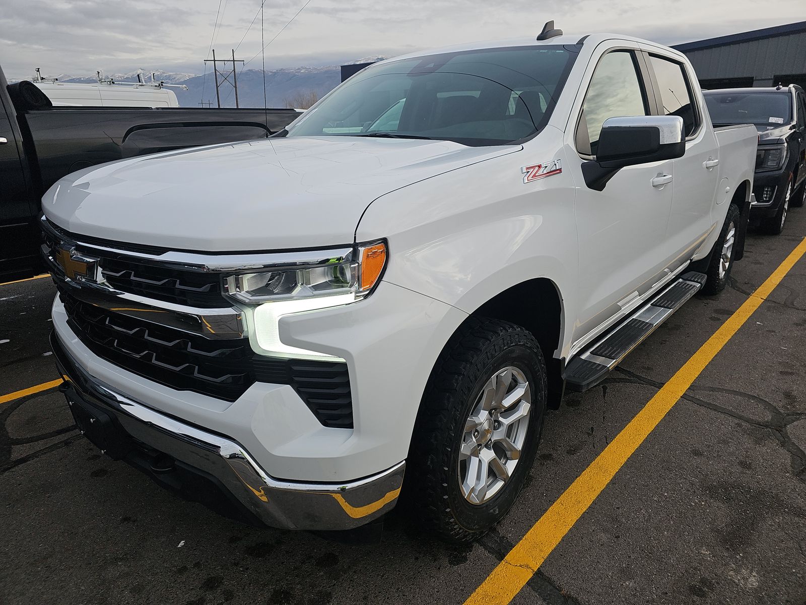 2023 Chevrolet Silverado 1500 LT AWD