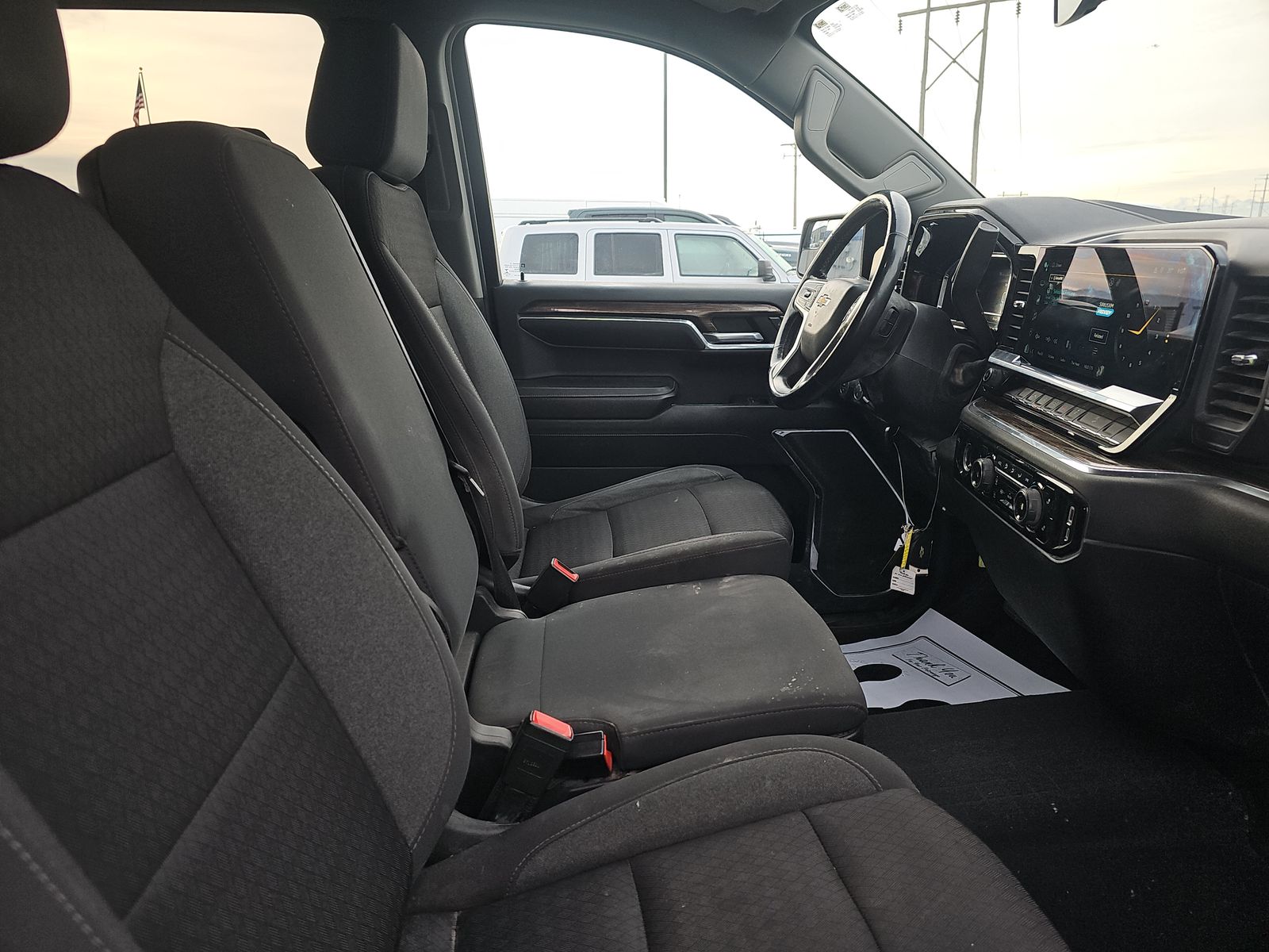 2023 Chevrolet Silverado 1500 LT AWD