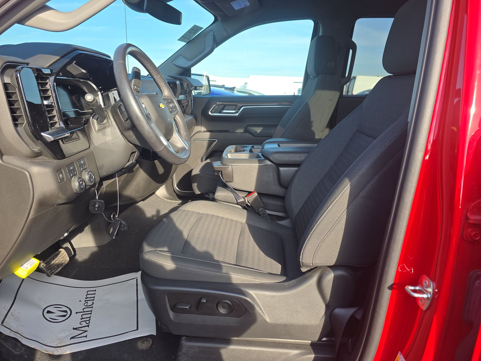 2022 Chevrolet Silverado 1500 LT AWD