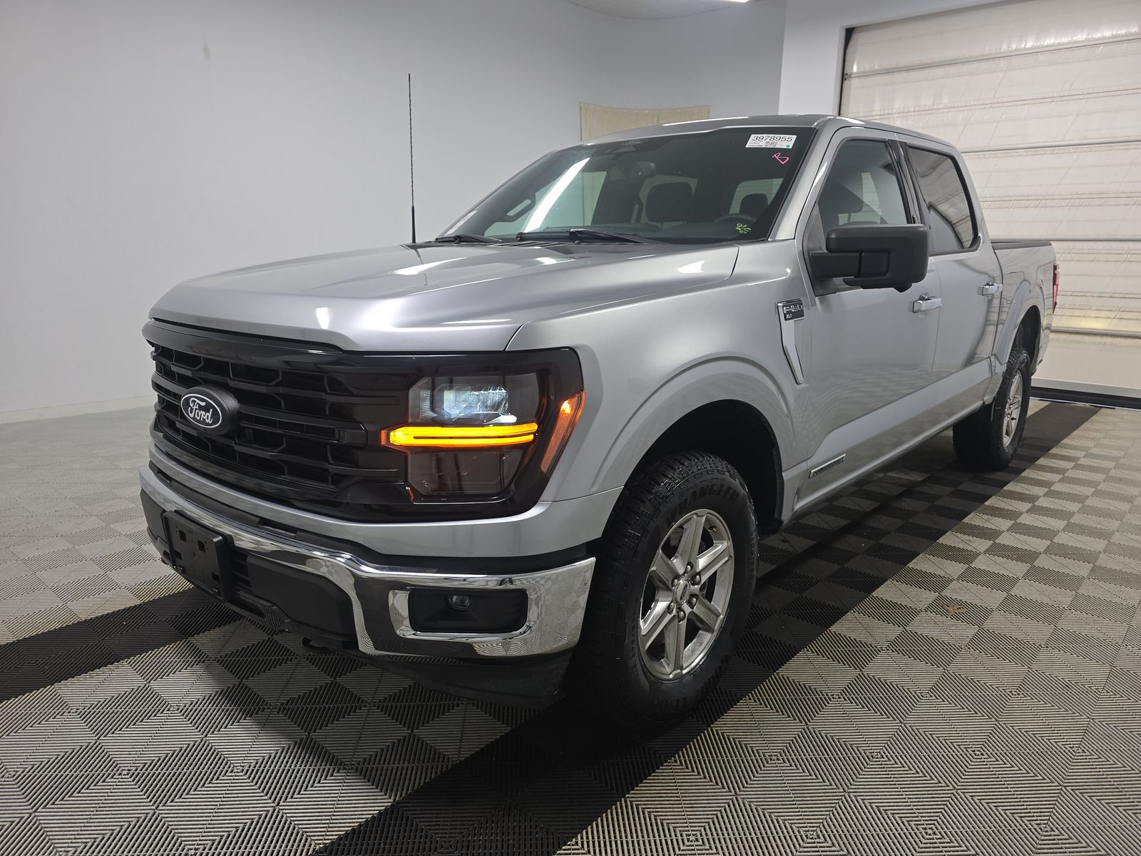 2024 Ford F-150 Hybrid XLT AWD