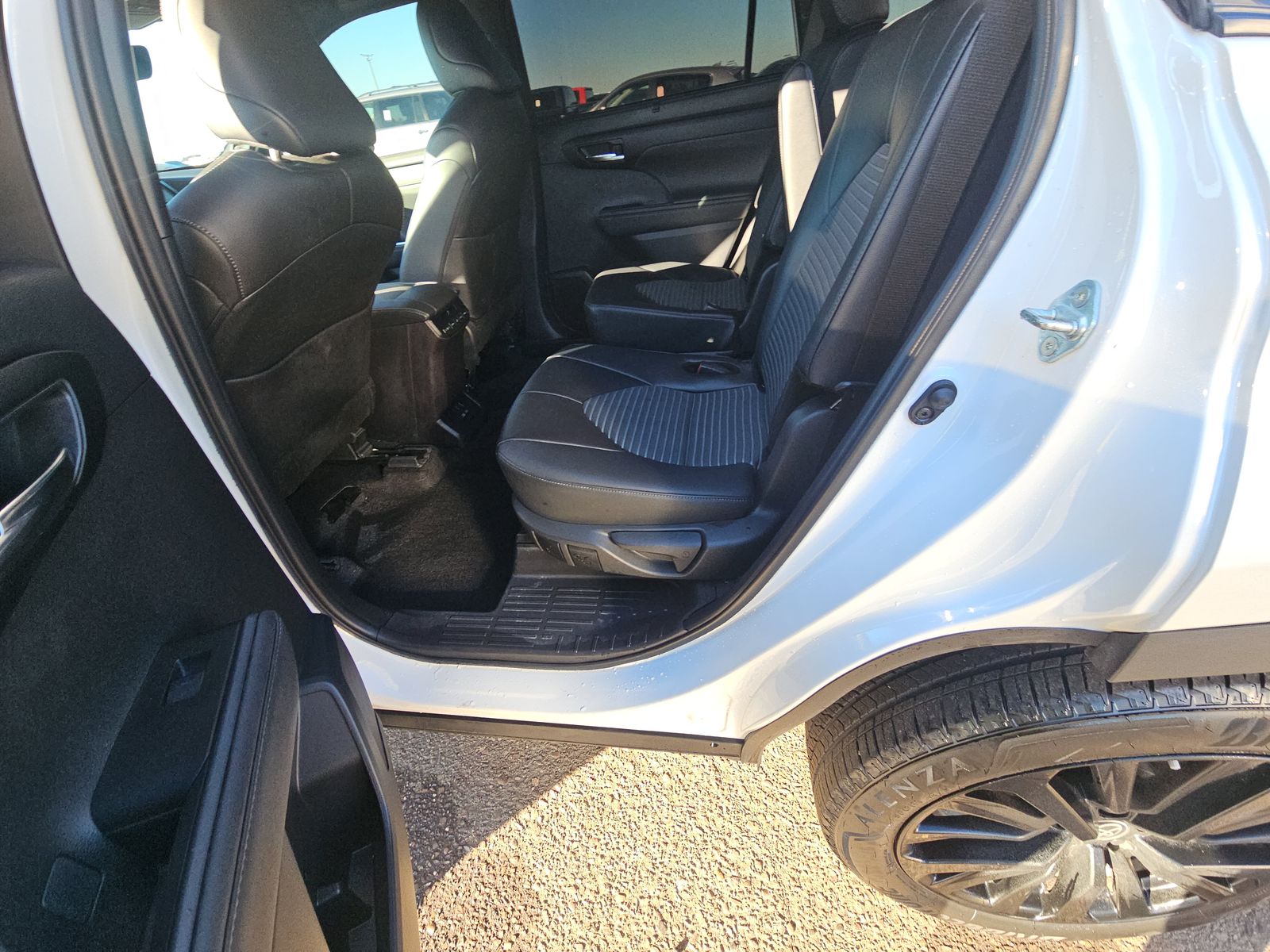 2024 Toyota Highlander XSE FWD