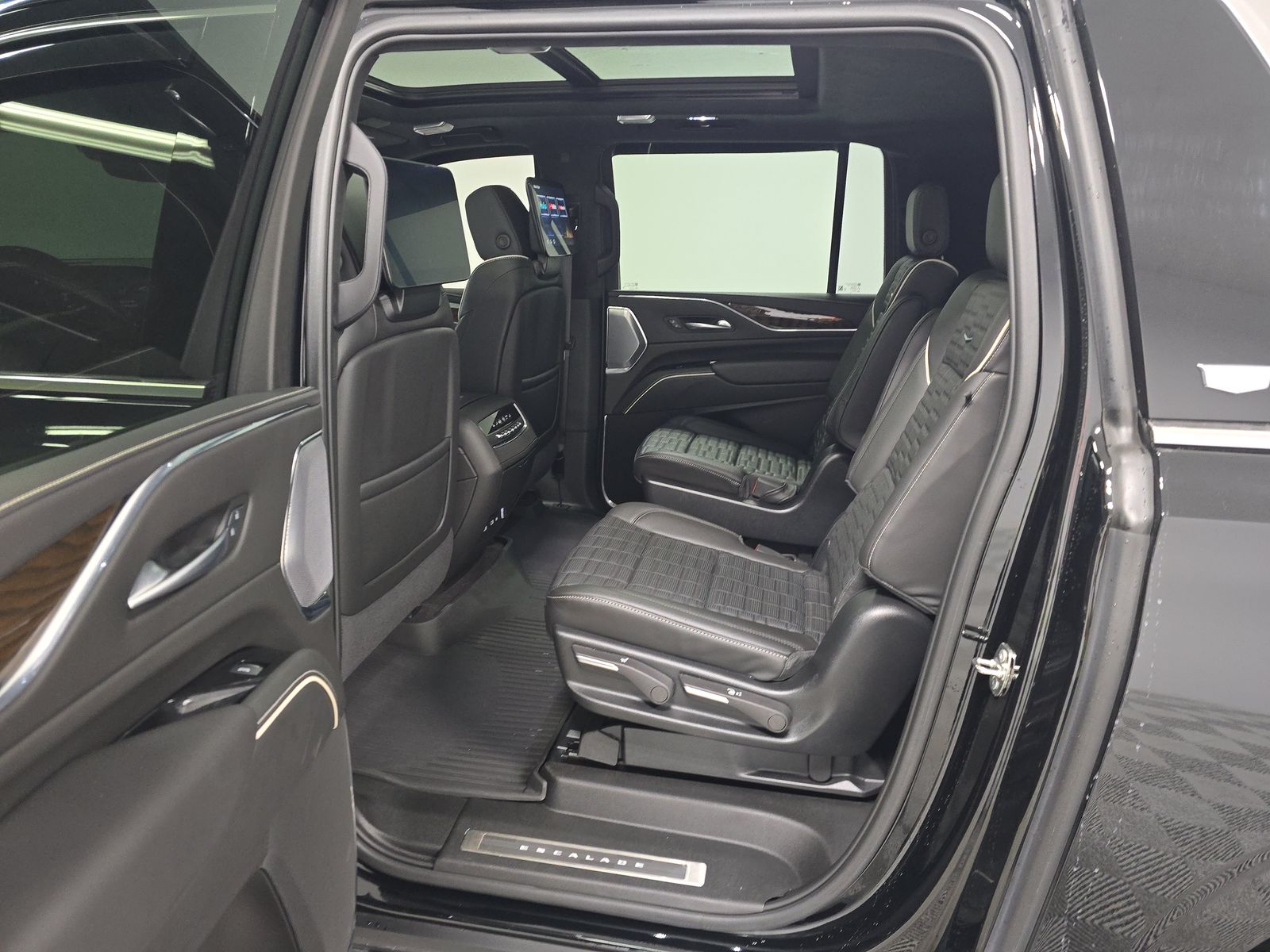 2024 Cadillac Escalade ESV Premium Luxury Platinum AWD