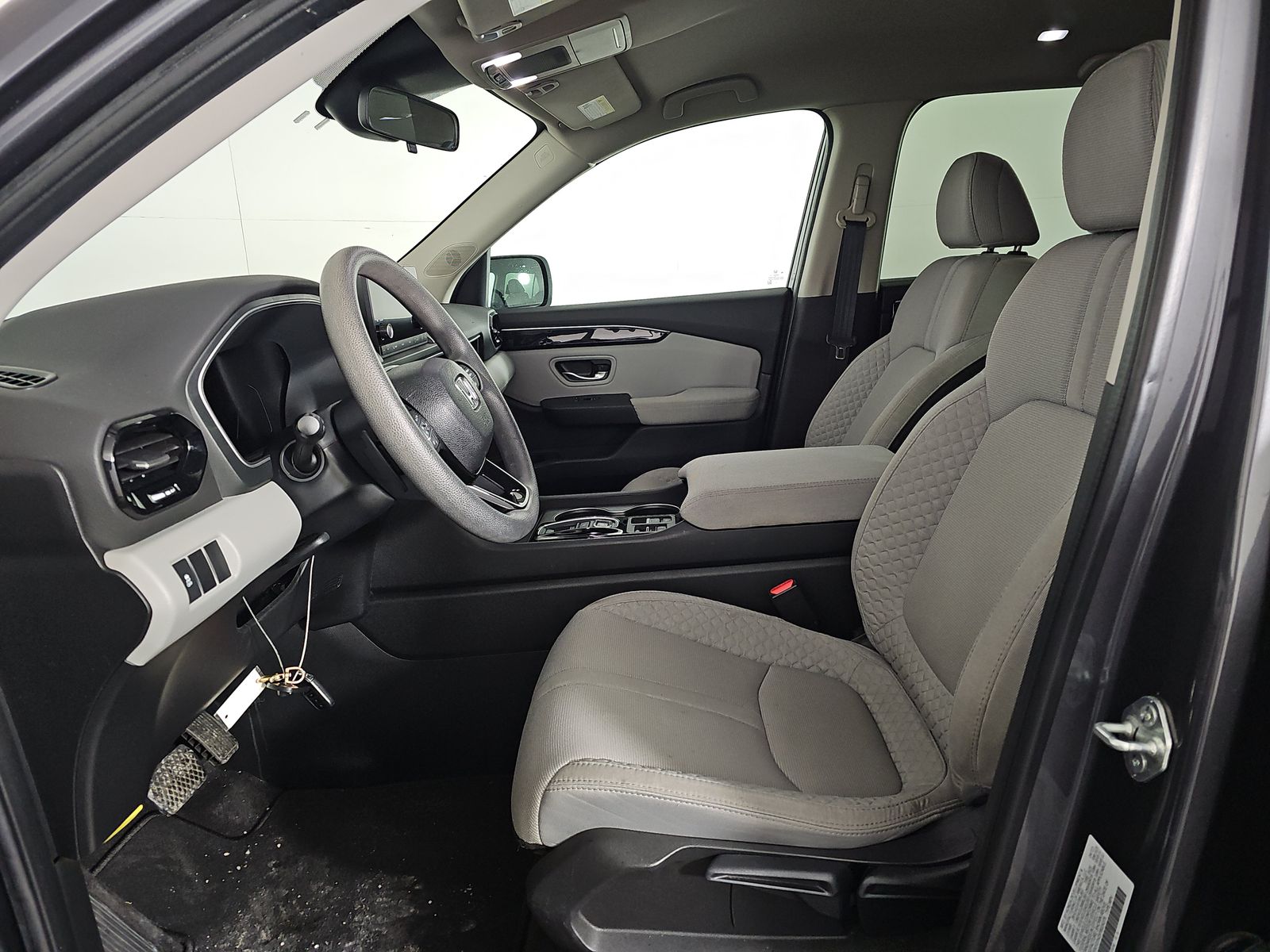 2023 Honda Pilot LX AWD