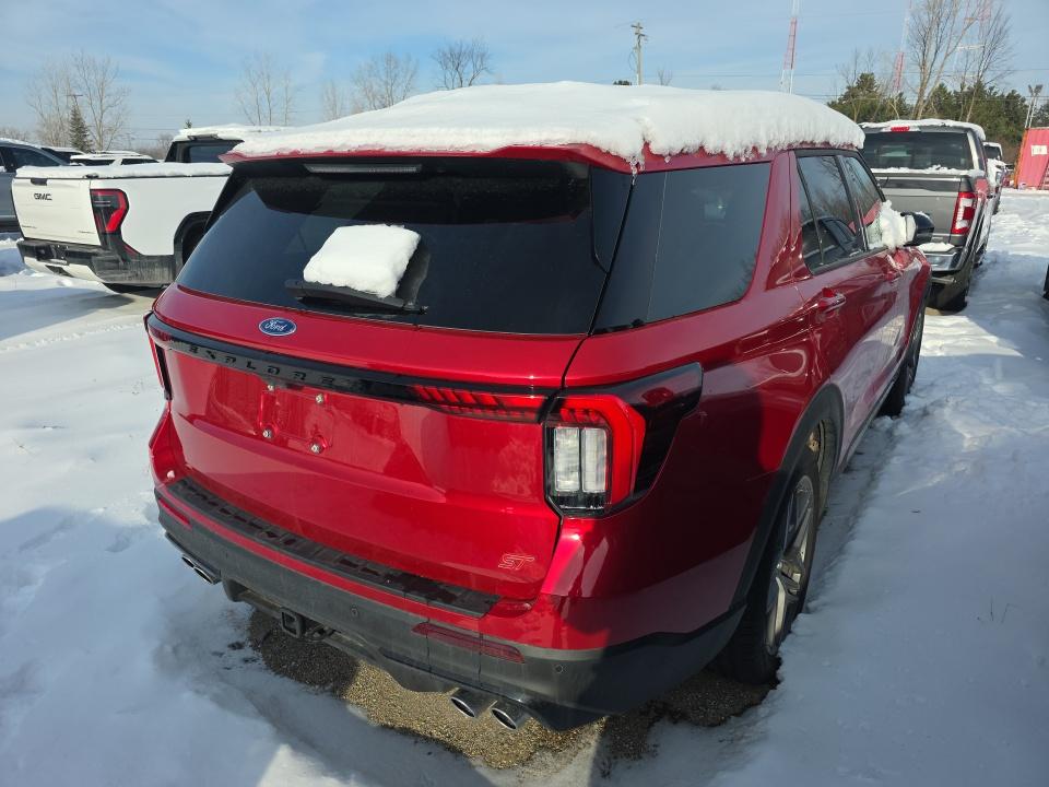 2025 Ford Explorer ST AWD