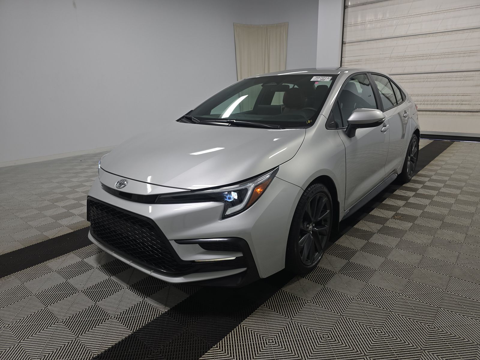 2025 Toyota Corolla XSE FWD