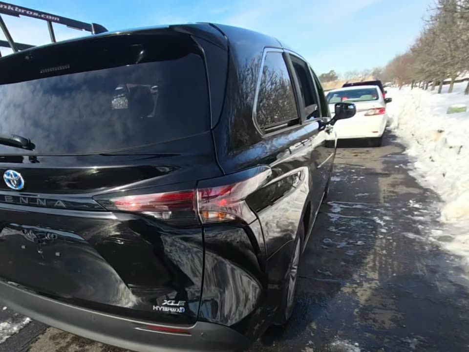 2024 Toyota Sienna XLE AWD