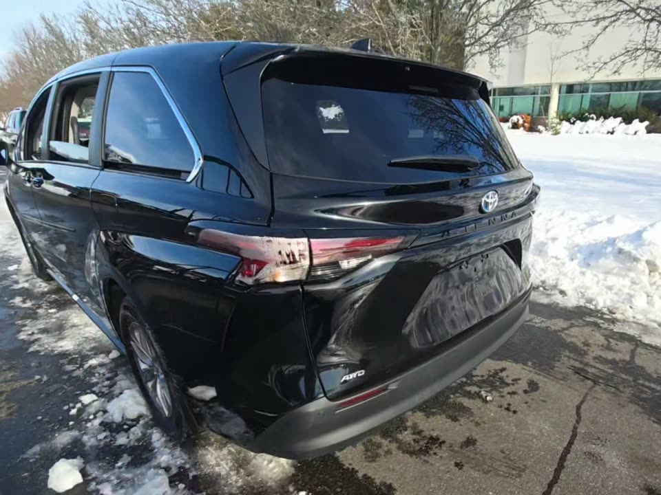 2024 Toyota Sienna XLE AWD