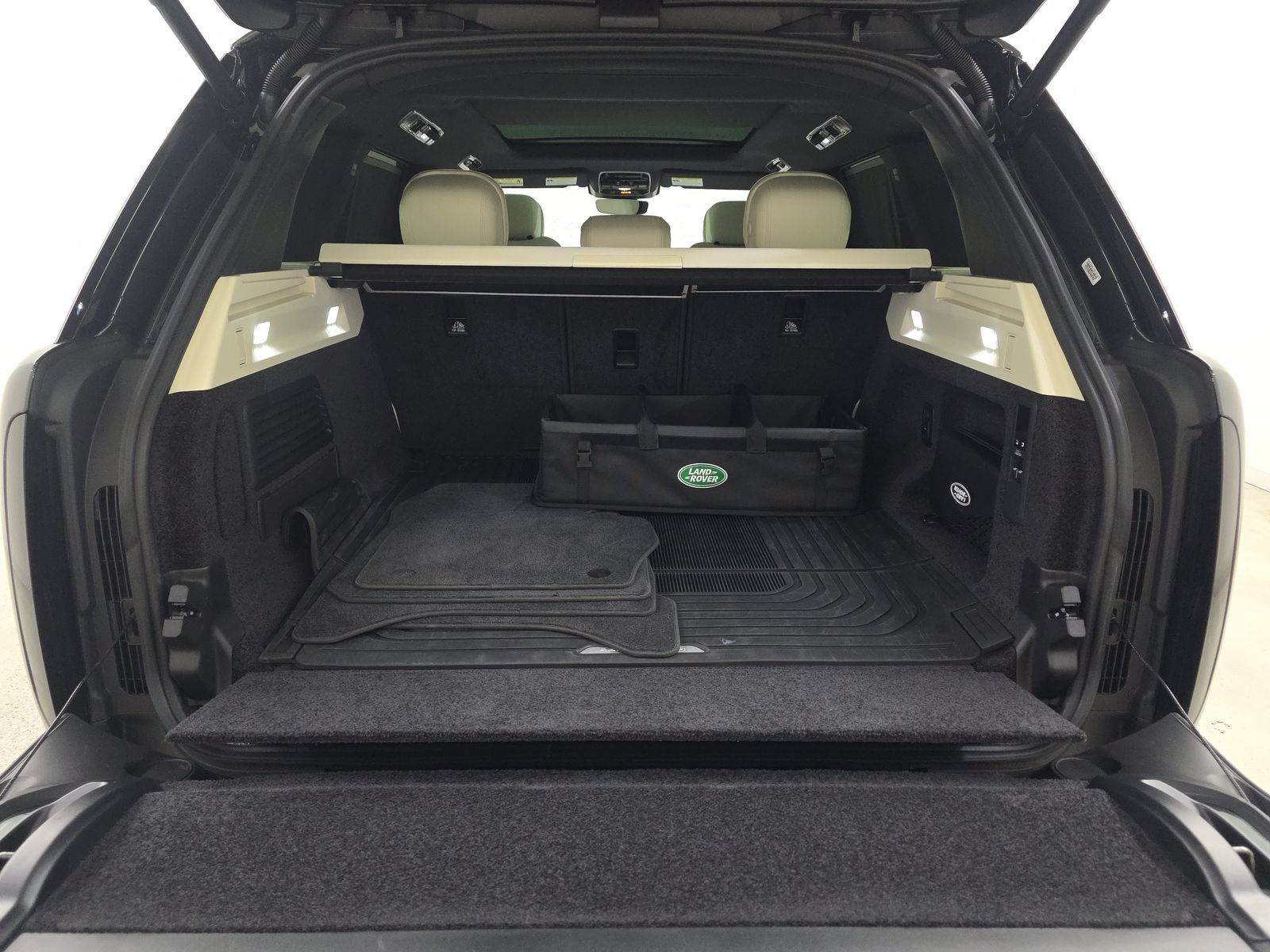 2025 Land Rover Range Rover SE AWD