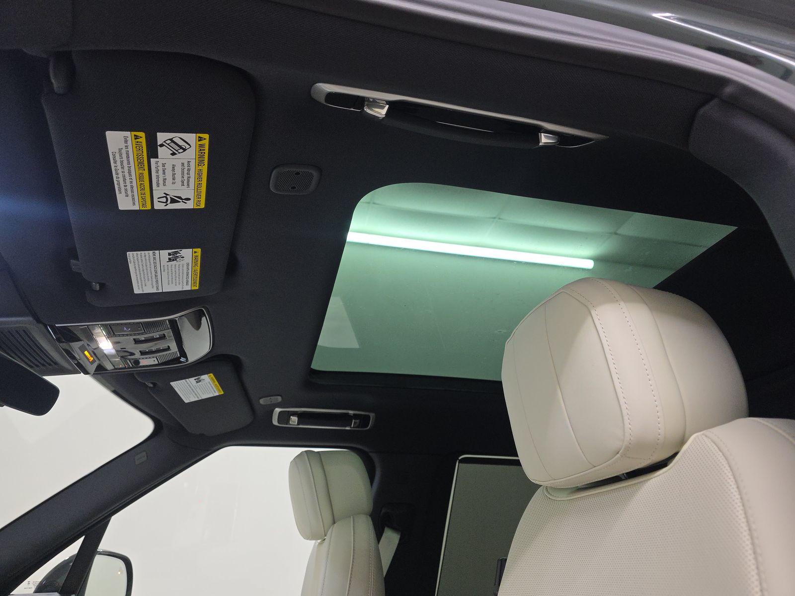 2025 Land Rover Range Rover SE AWD